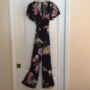 Floral jumpsuit Medium